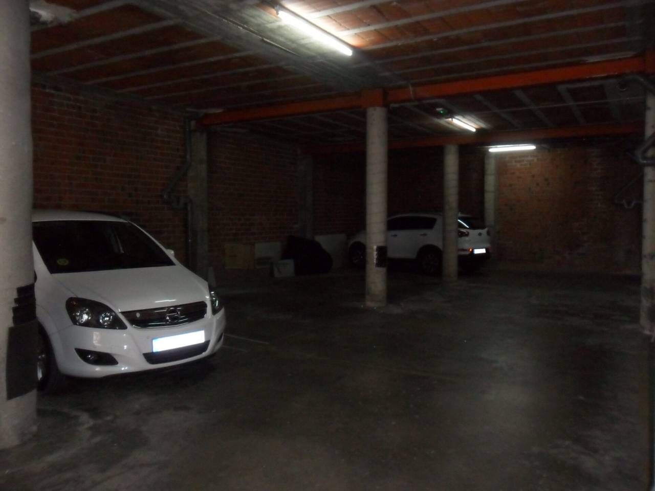 Aparcament de Local en venda en Terrassa