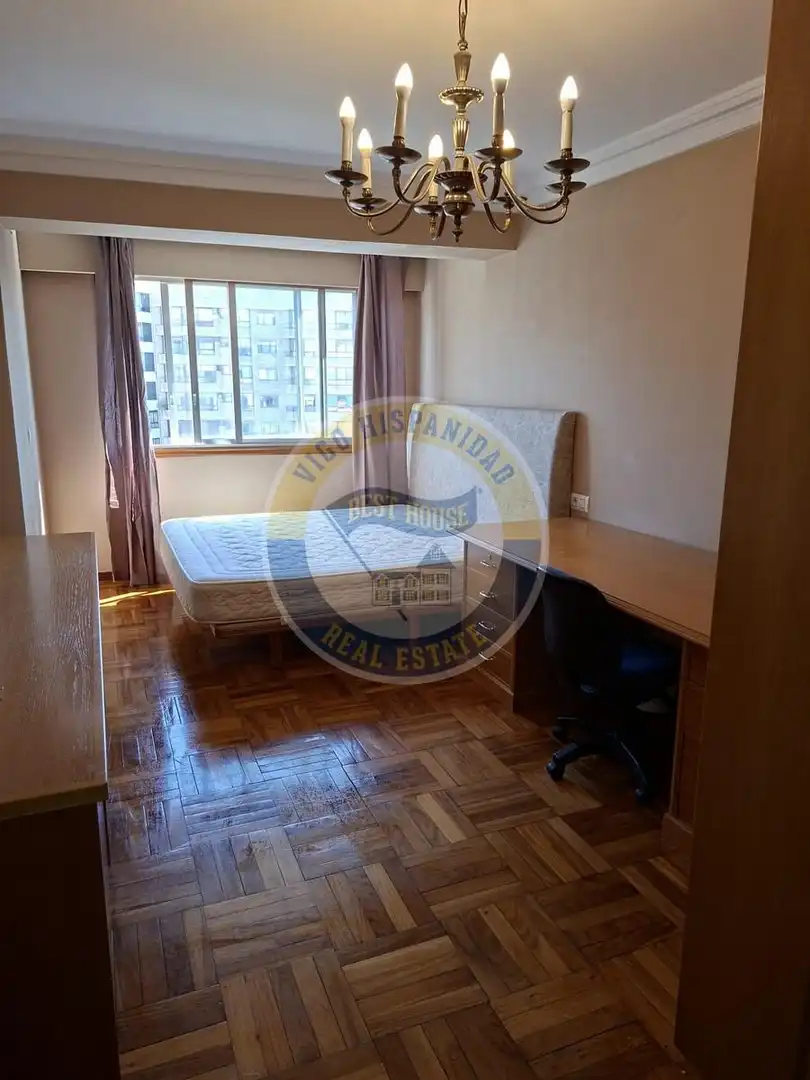 Habitación de Piso de alquiler en Vigo  con Calefacción, Parquet y Amueblado