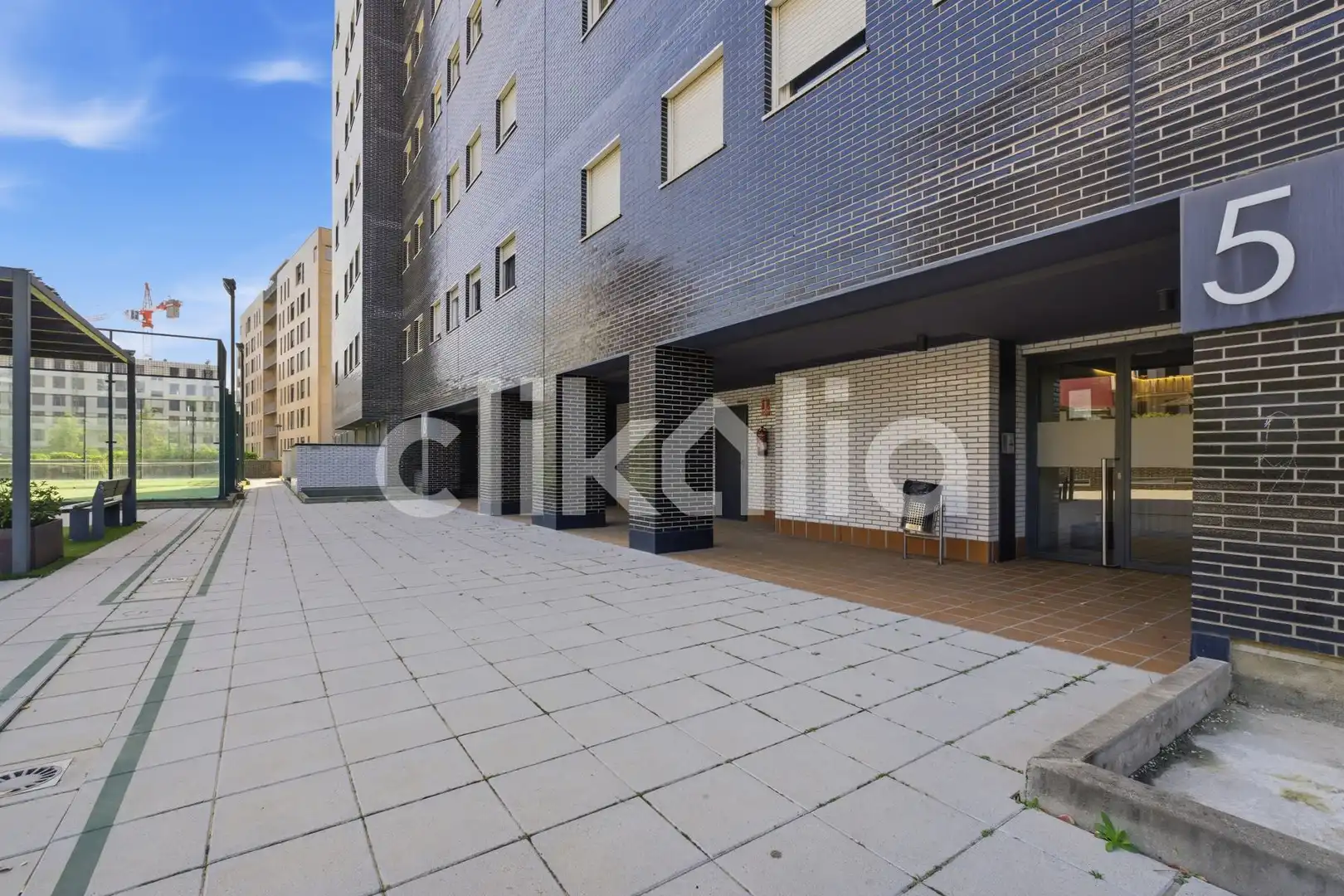 Vista exterior de Pis en venda en Tres Cantos amb Calefacció, Terrassa i Traster