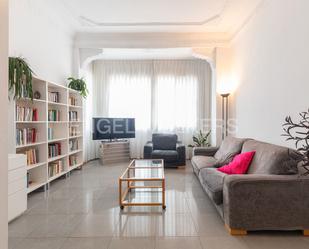 Living room of Apartment for sale in  Valencia Capital  with Air Conditioner, Heating and Furnished