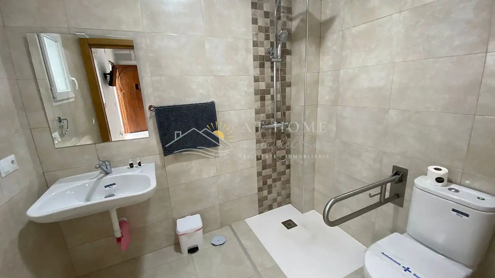 Baño de Casa o chalet en venta en Torrox con Terraza y Microondas