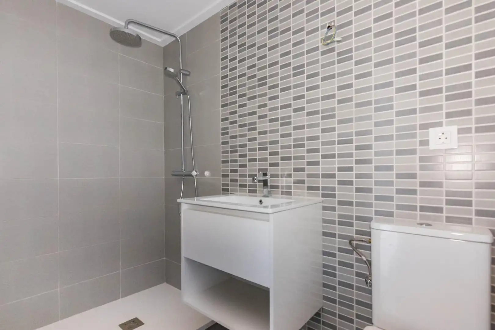 Piso en venta en Avenida ZARAICHE, La Flota