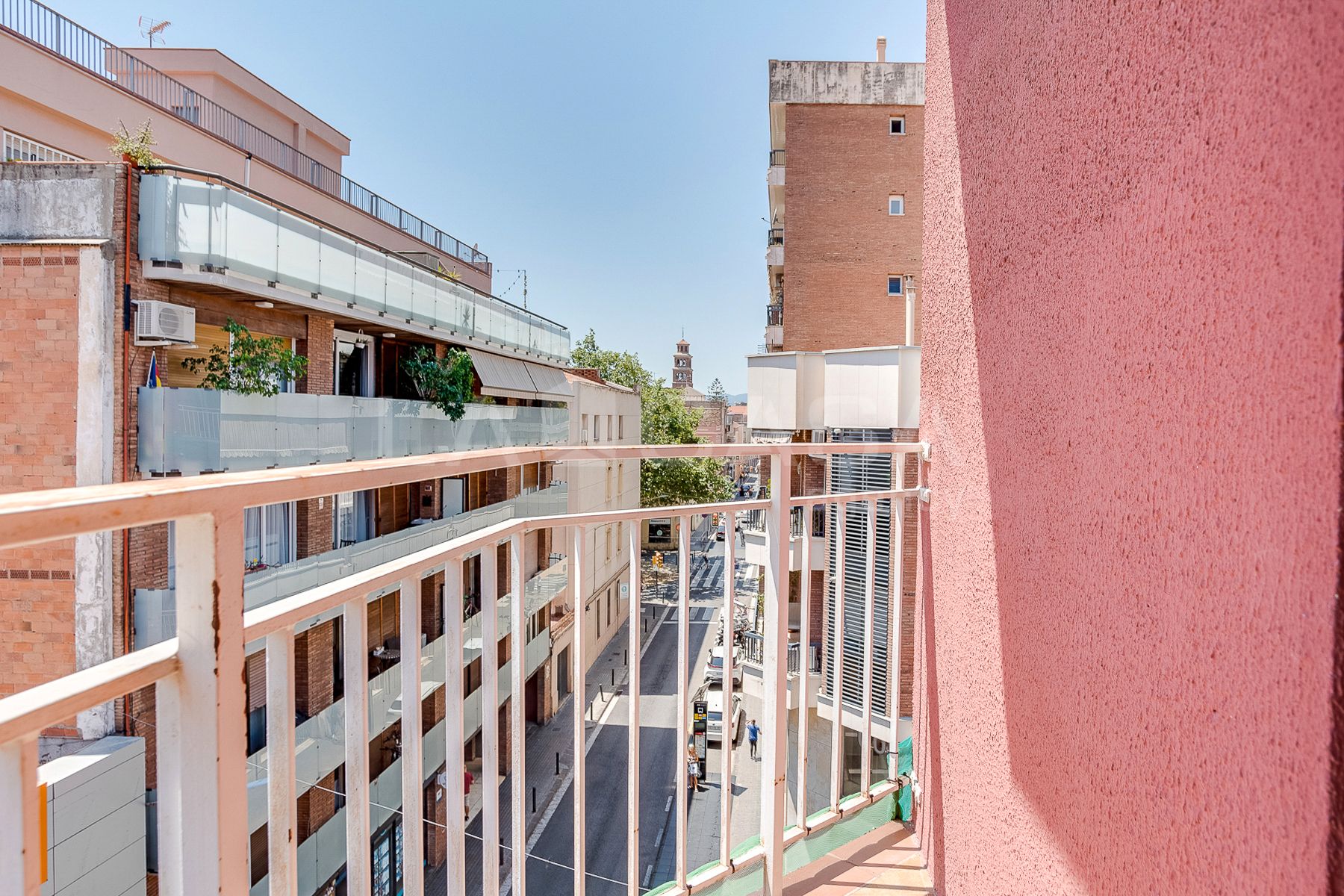 Exterior view of Flat for sale in L'Hospitalet de Llobregat