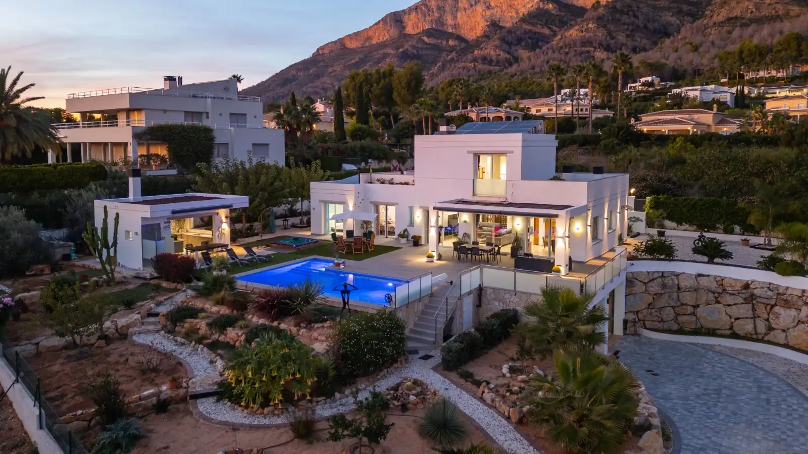 Vista exterior de Casa o xalet en venda en Jávea / Xàbia amb Aire condicionat, Calefacció i Jardí privat