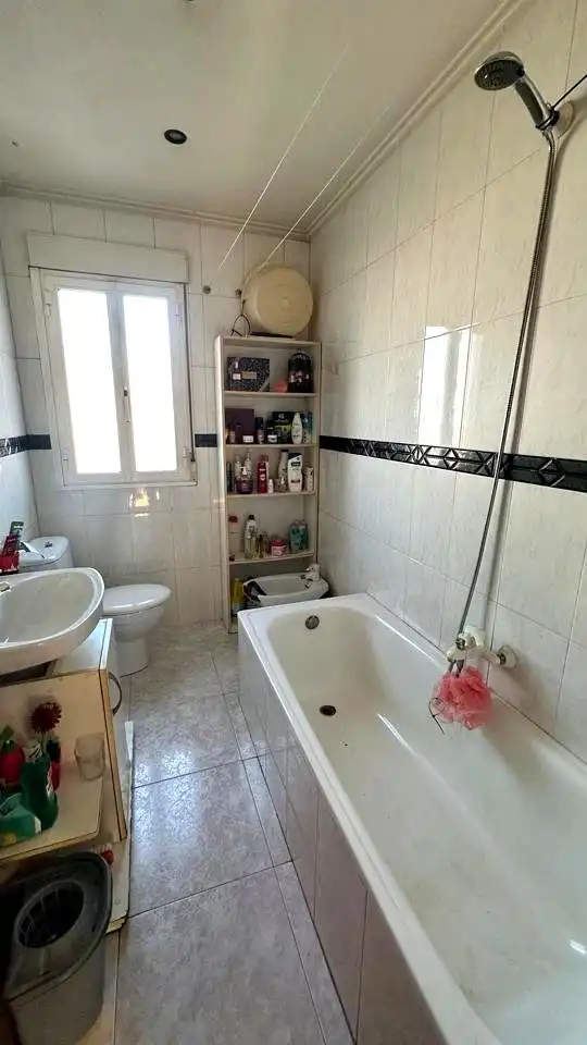 Bany de Apartament en venda en  Logroño amb Calefacció i Parquet