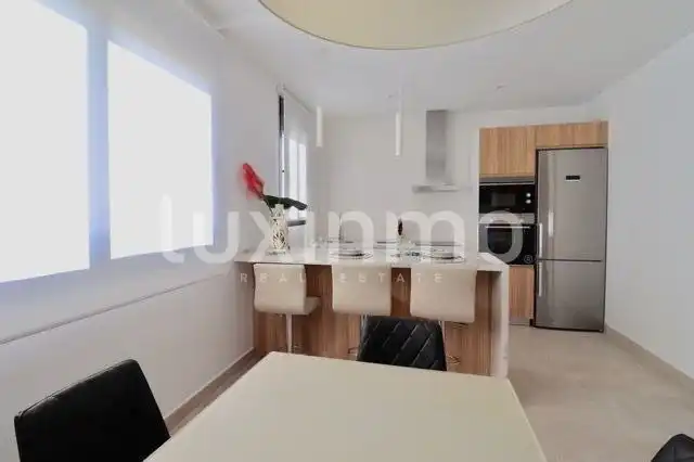 Casa aparellada amb piscina en venda a Coloma, imagen 6