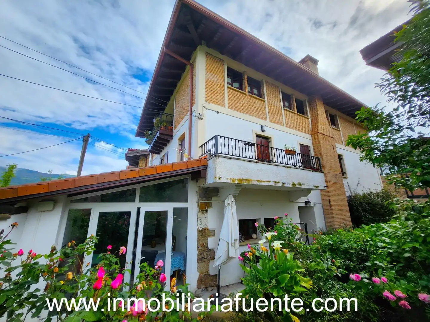 Vista exterior de Casa o chalet en venta en Zalla  con Jardín privado, Trastero y Amueblado