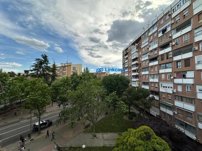 Exterior view of Flat for sale in  Madrid Capital  with Heating and Terrace
