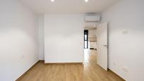 Flat for sale in  Granada Capital  with Air Conditioner and Heating