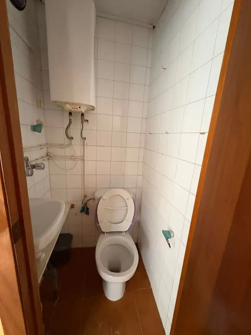 Baño de Local de alquiler en Cuevas del Campo