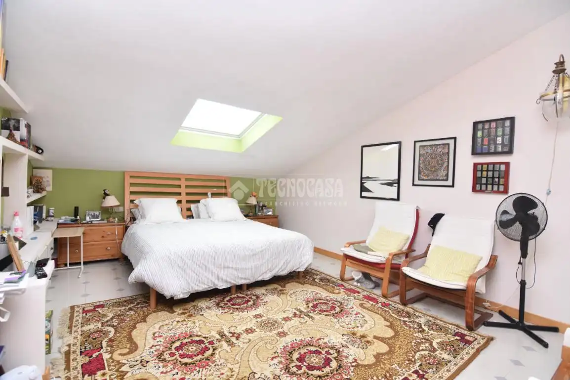 Habitación de Casa o chalet en venta en Villaviciosa de Odón con Aire acondicionado, Calefacción y Jardín privado