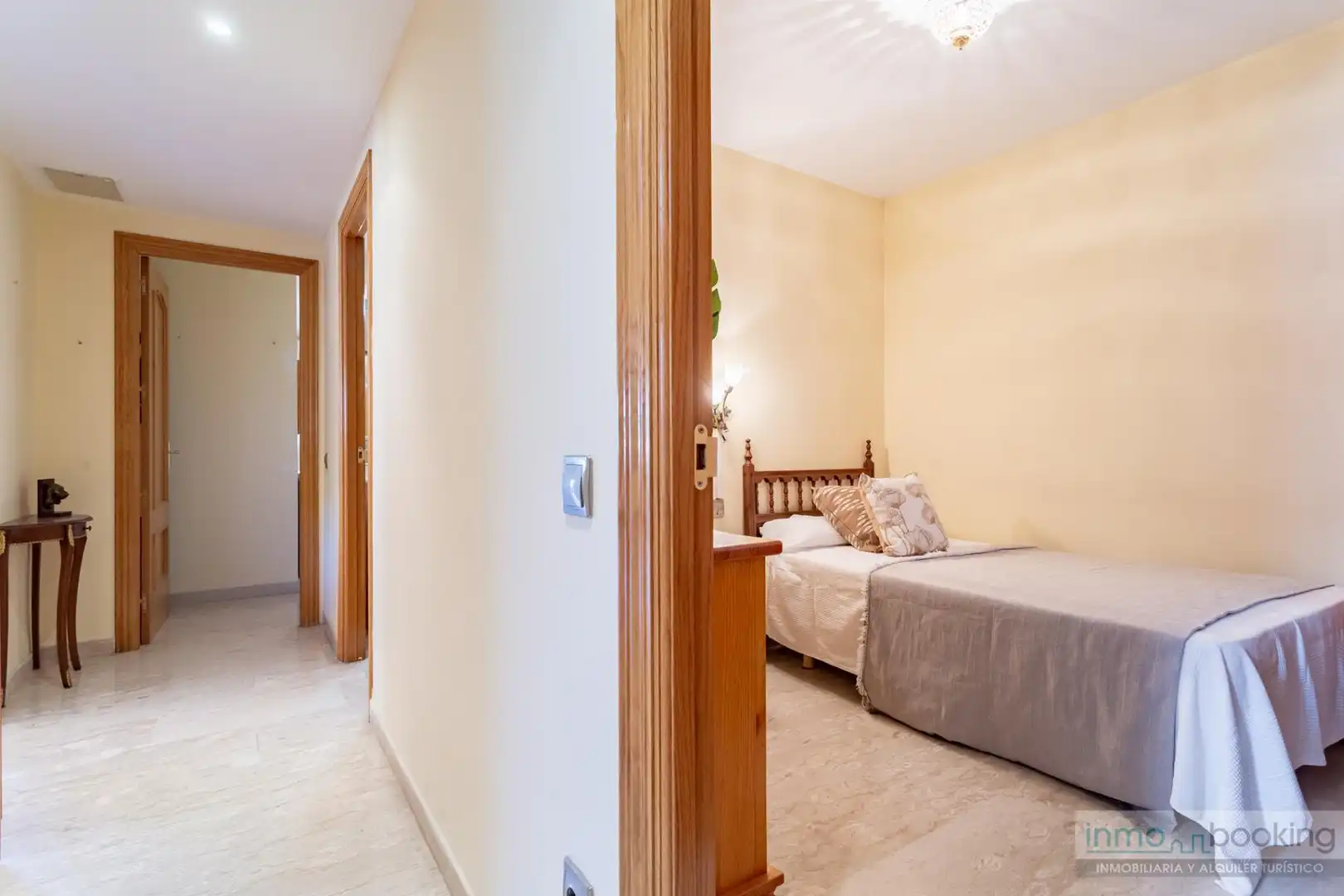 Bedroom of Apartments for sale in Platja de Ponent