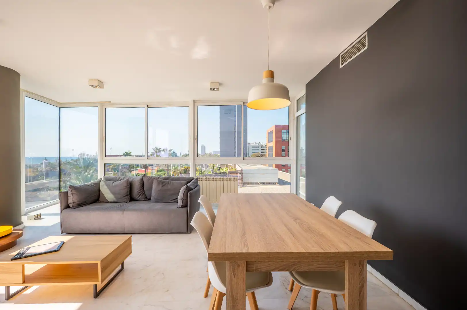 Sala de estar de Piso en venta en Barcelona con Aire acondicionado, Calefacción y Terraza