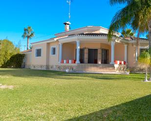 Vista exterior de Casa o xalet en venda en Dénia amb Aire condicionat, Terrassa i Piscina