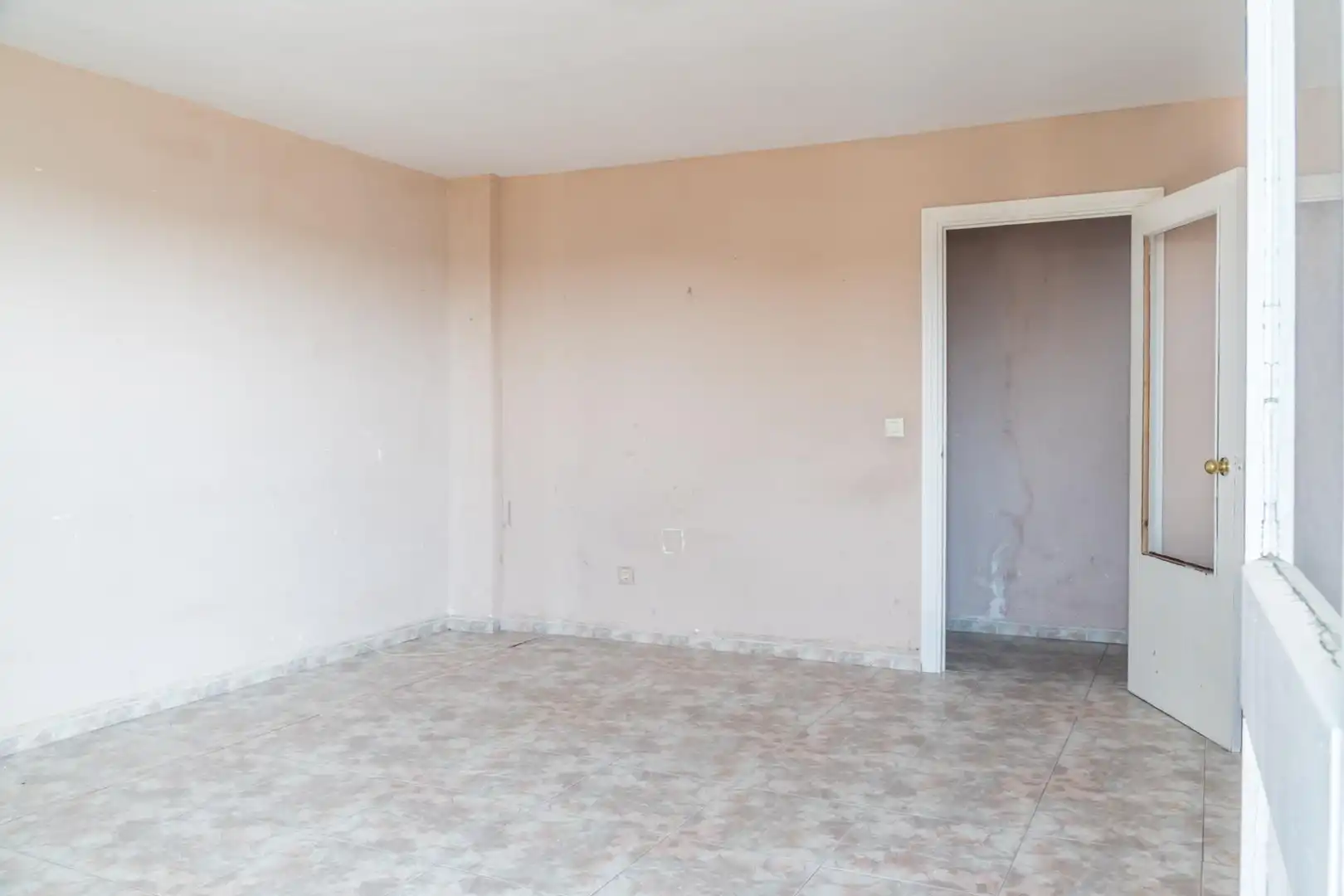 Flat for sale in Linares