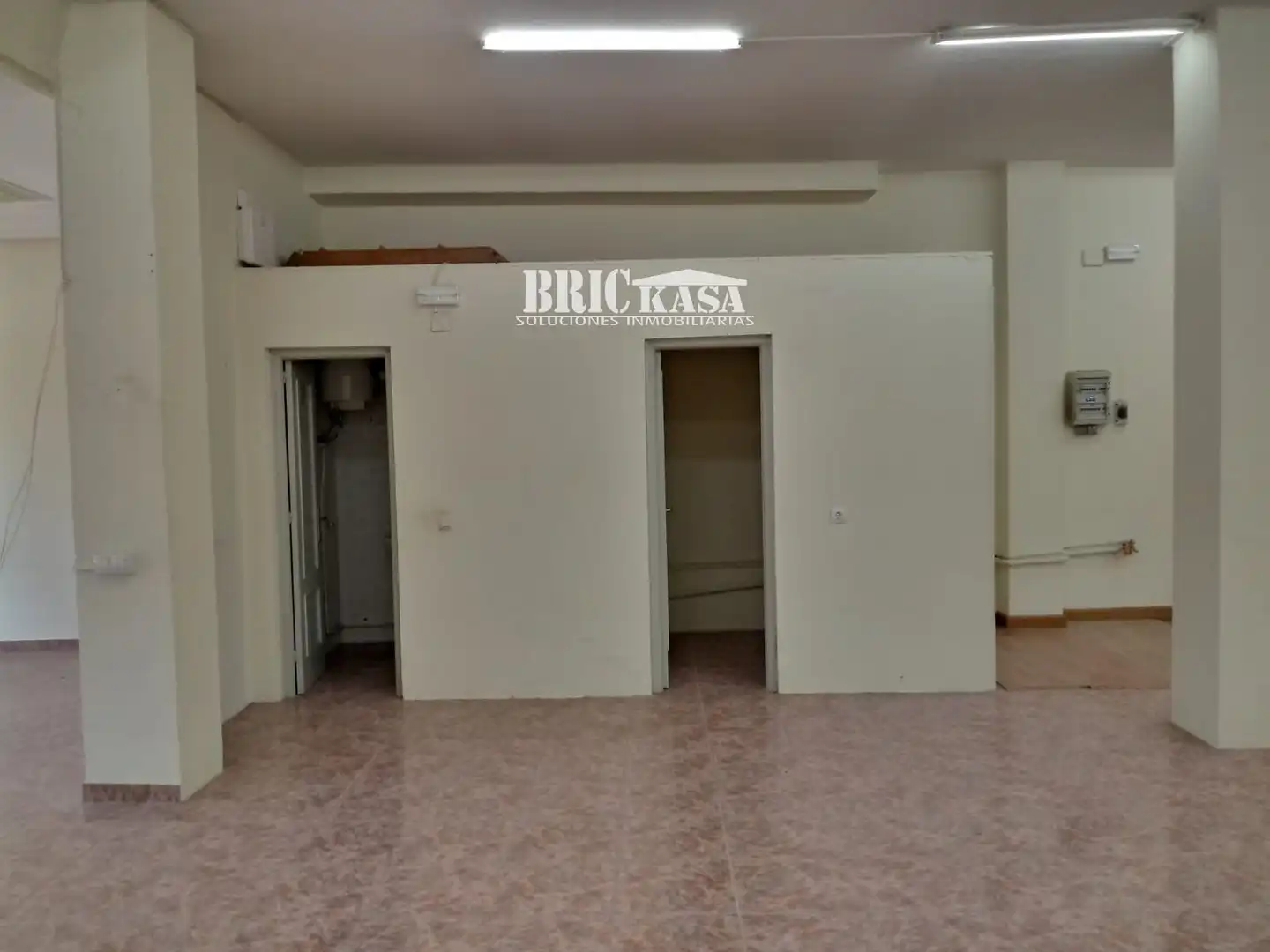 Business premises to rent in Malpartida de Cáceres, imagen 6