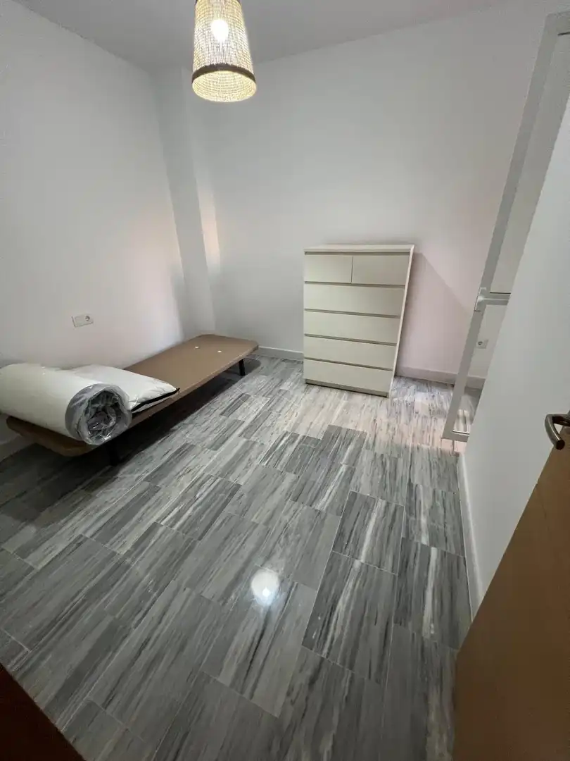 Piso de alquiler en Sevilla con Aire acondicionado, Amueblado y Piscina comunitaria