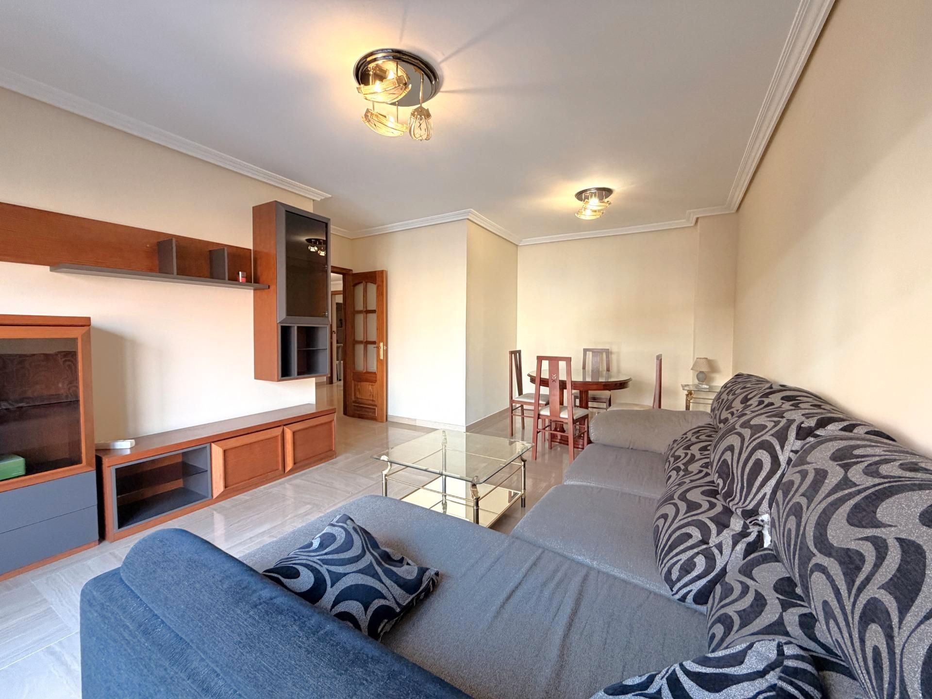 Sala d'estar de Pis en venda en  Córdoba Capital amb Aire condicionat i Moblat