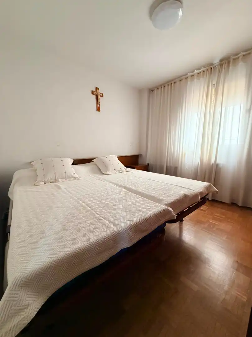 Habitación de Piso en venta en Madrid con Amueblado