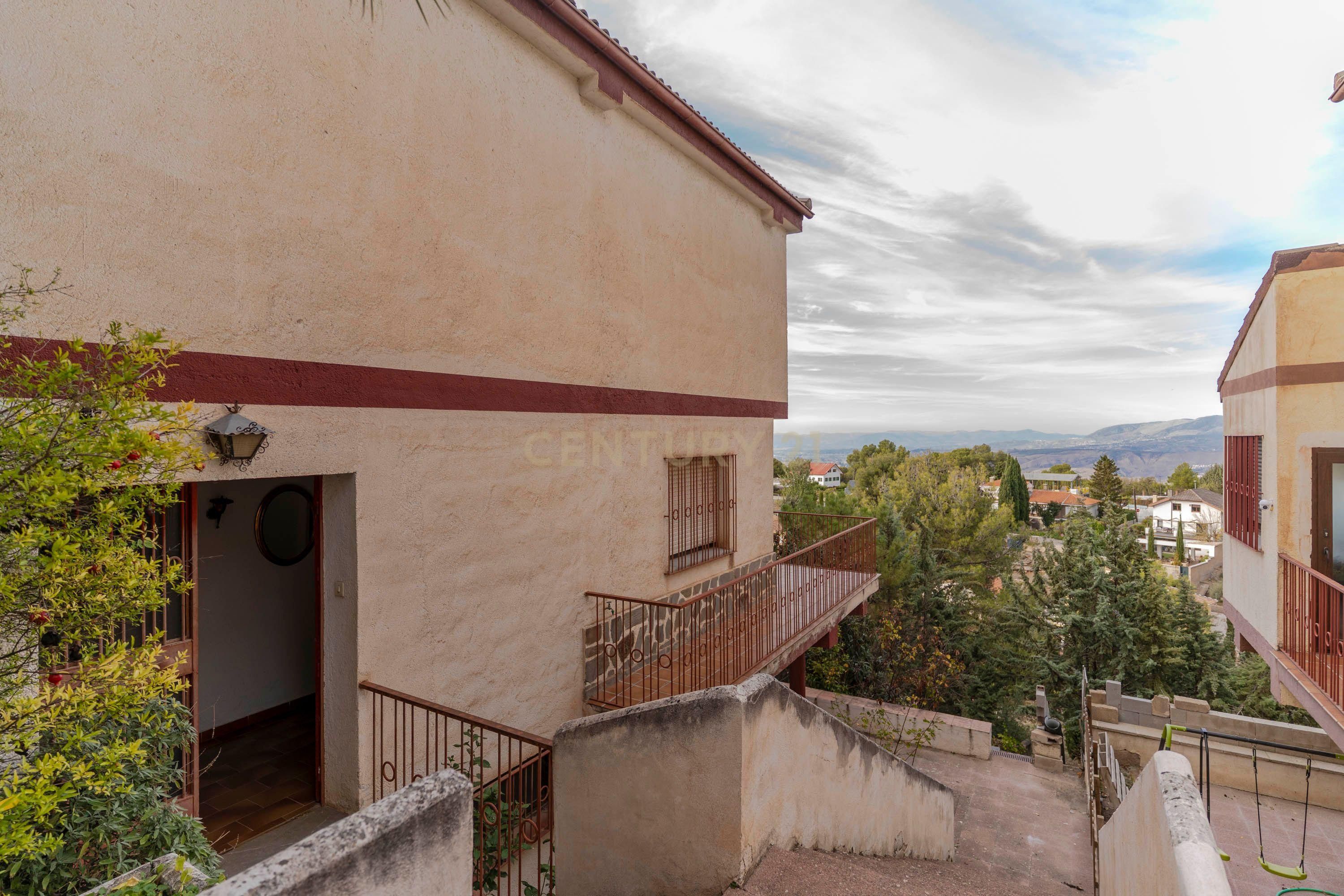 Exterior view of House or chalet for sale in La Zubia  with Private garden and Storage room