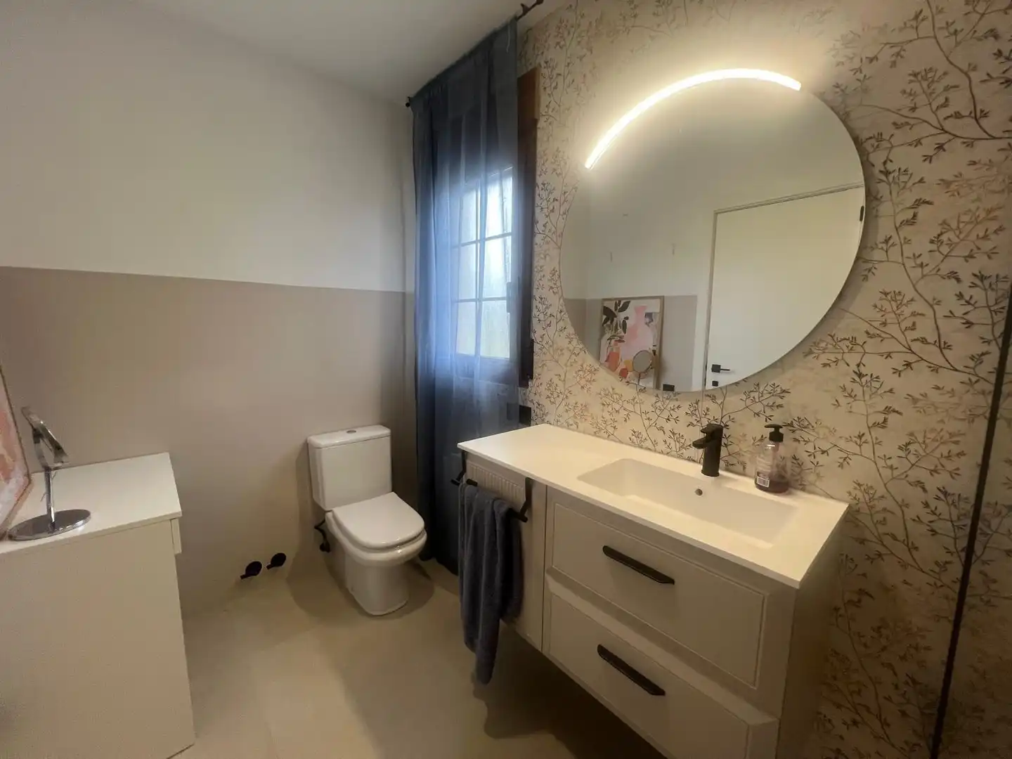 Bathroom of Houses for sale in El Pilar 