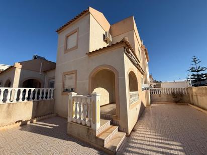 Exterior view of Single-family semi-detached for sale in Torrevieja  with Heating, Terrace and Storage room