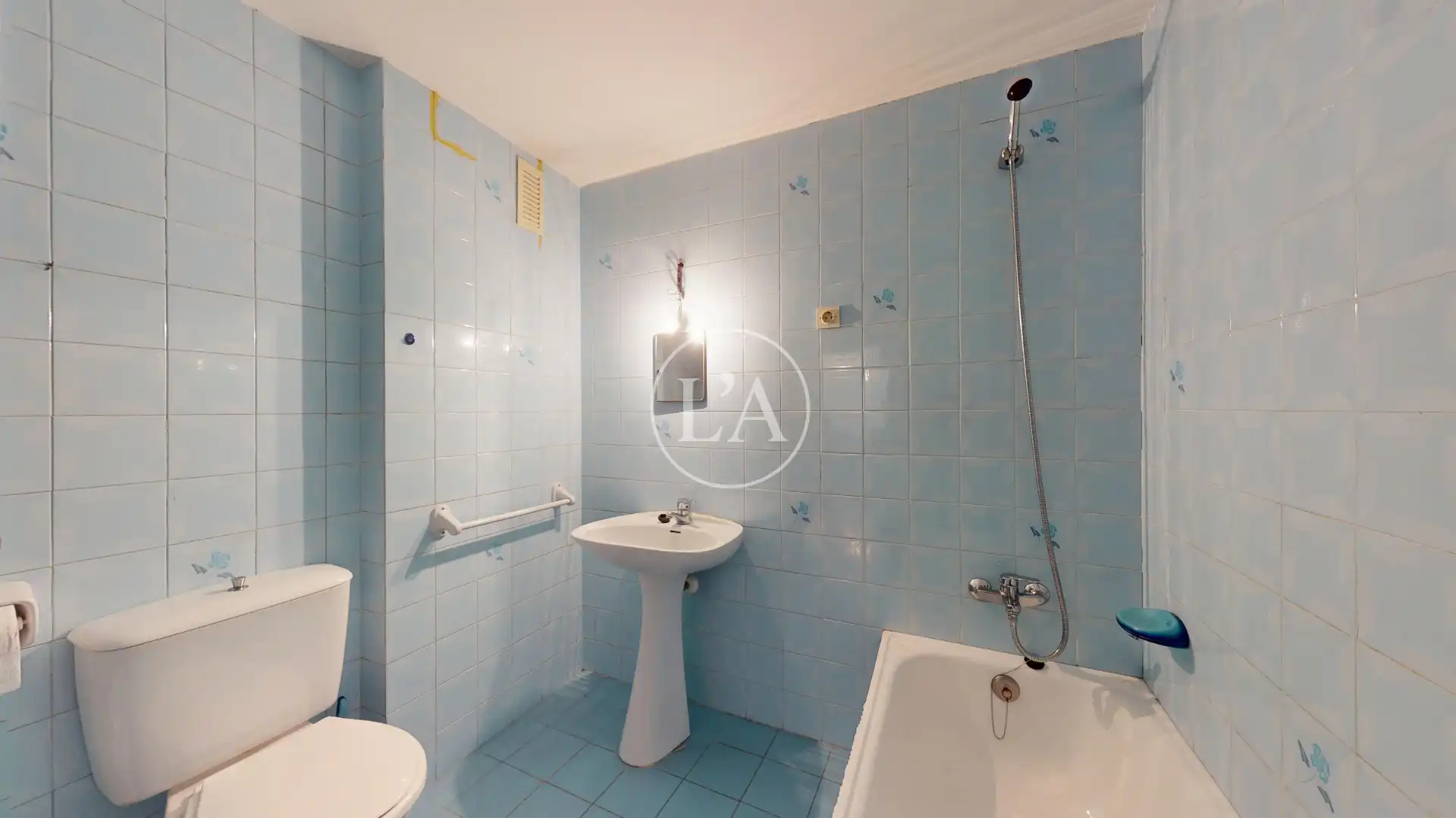 Bathroom of Flat for sale in Casc Antic - Nou Cambrils