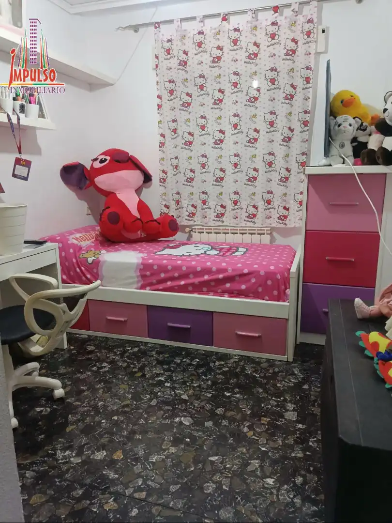 Habitación de Piso en venta en Albacete con Calefacción, Trastero y Balcón