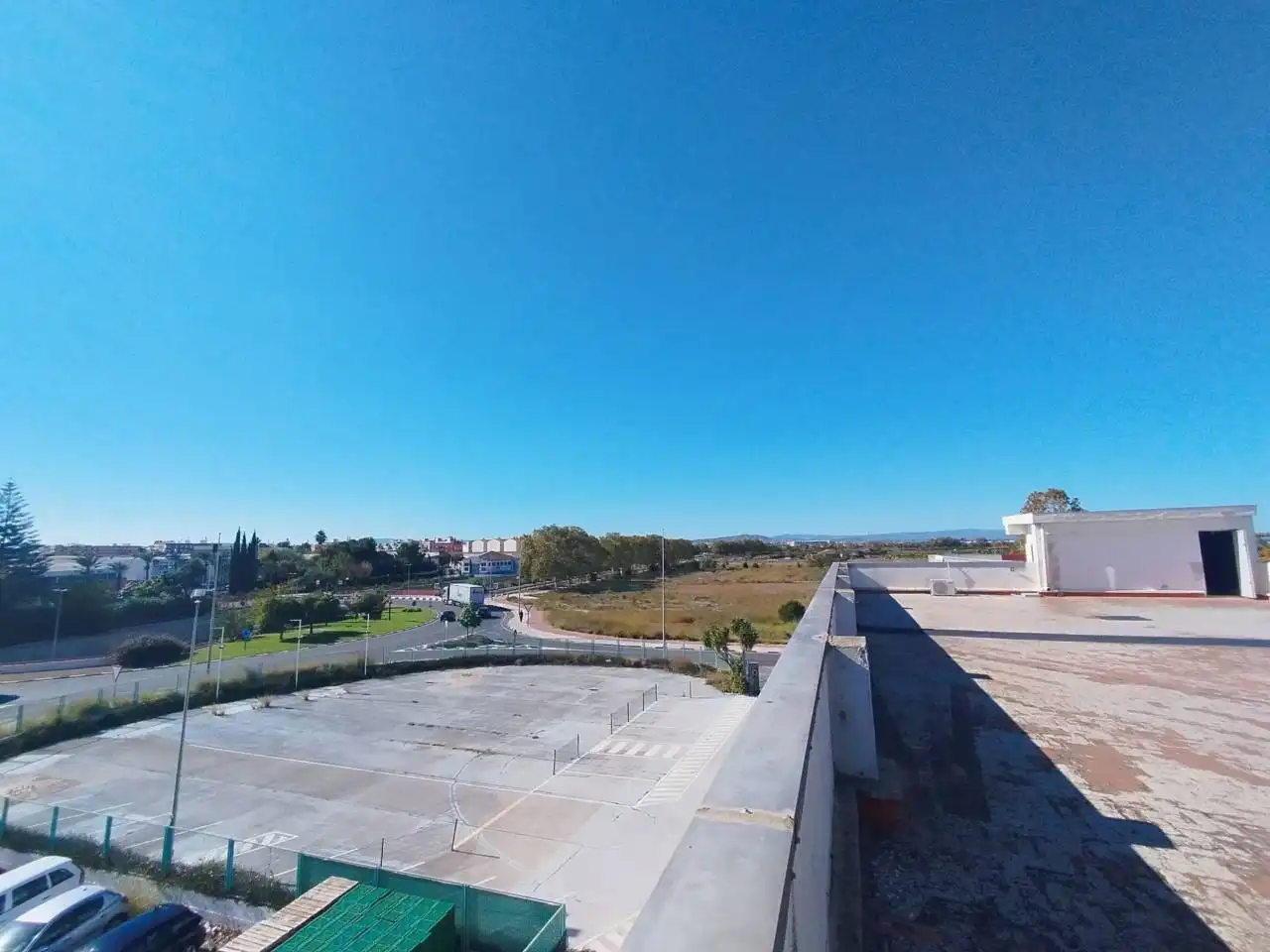 Vista exterior de Nau industrial en venda en Picanya