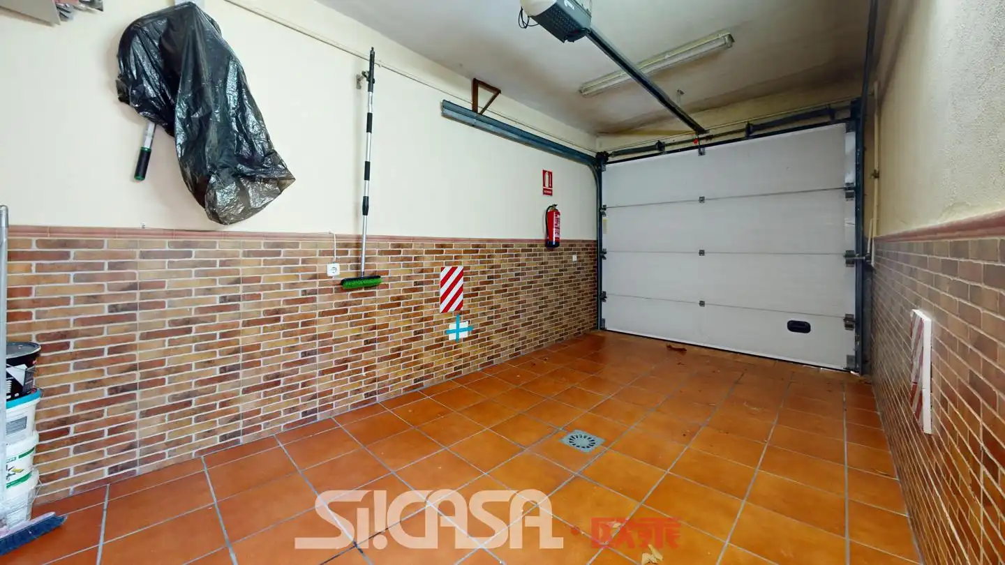 Casa adosada en venta en Parla con Aire acondicionado, Calefacción y Terraza