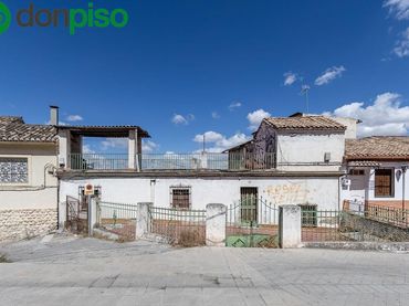 Casa amb balcó en venda a Carretera DE MURCIA