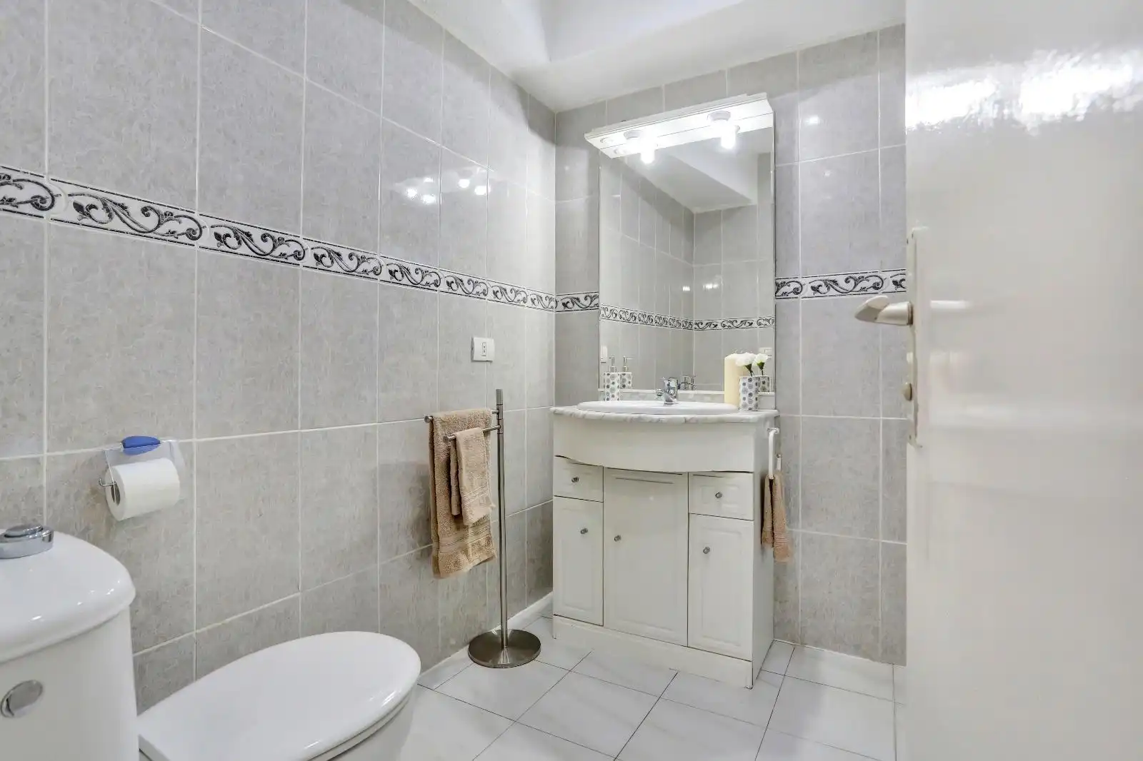 Bathroom of Study for rent in Arona  with Terrace, Furnished and Community pool