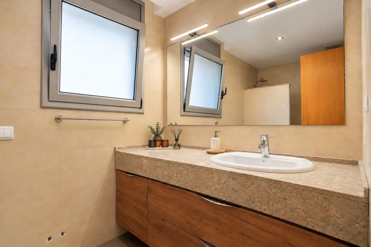 Baño de Casa adosada en venta en Cambrils con Aire acondicionado, Calefacción y Terraza