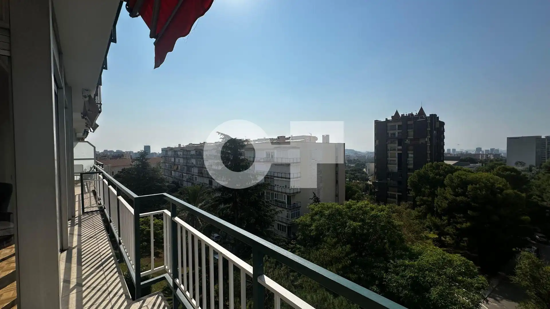 Terrasse von Wohnung zur Miete in Barcelona mit Parkett, Terrasse und Alarm