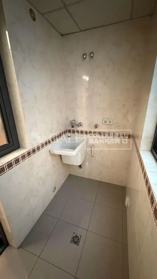 Badezimmer von Wohnung zur Miete in Andorra la Vella mit Heizung, Terrasse und Balkon