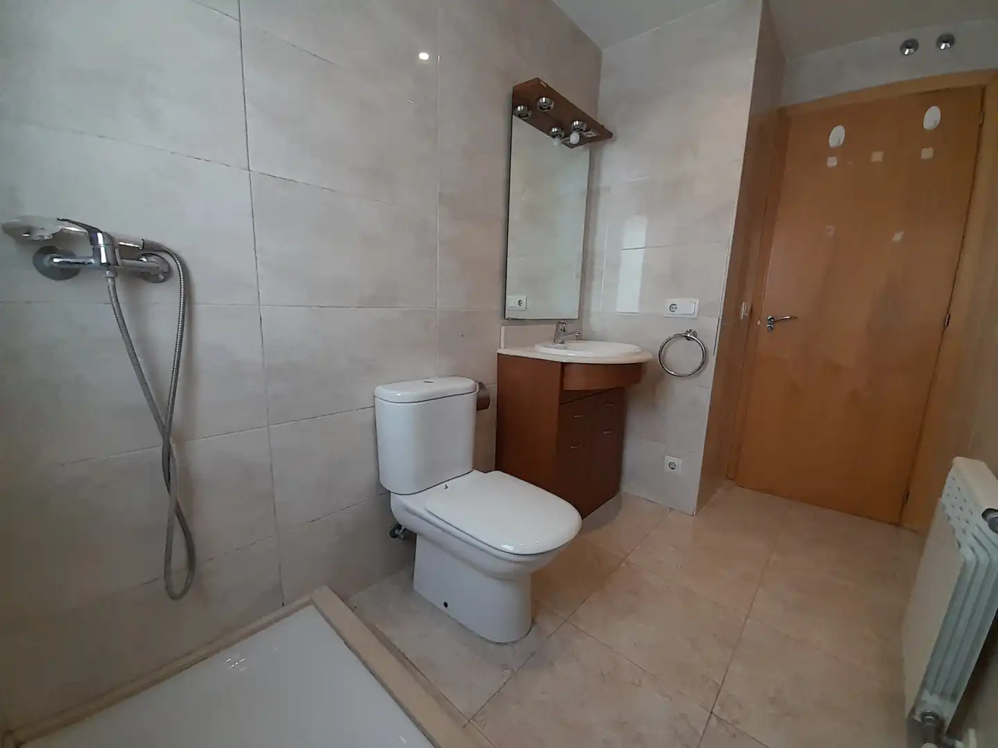Bathroom of Flat for sale in Olot  with Heating, Storage room and Balcony