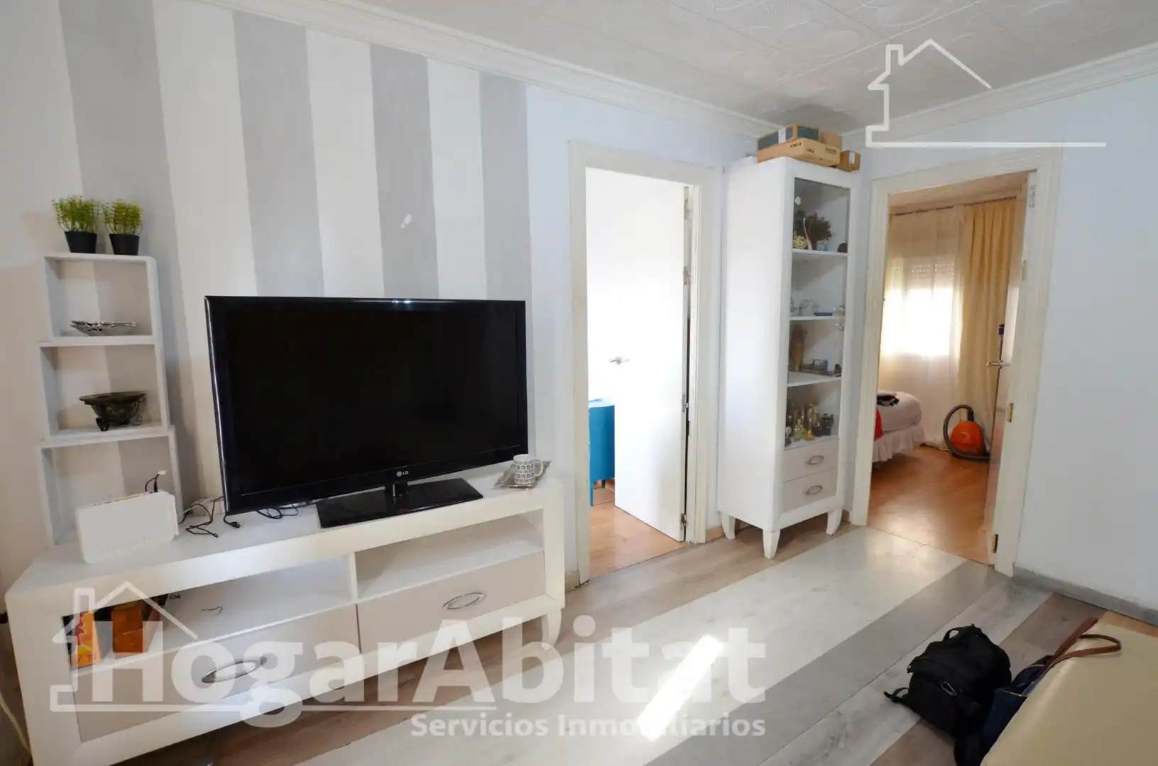 Flat with terrace for sale in Calle Beniarrés, imagen 3
