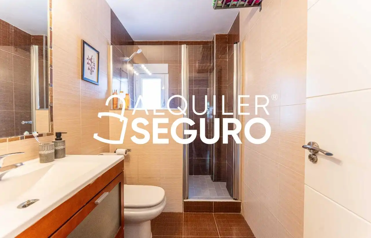 Baño de Piso de alquiler en Ciudad Lineal
