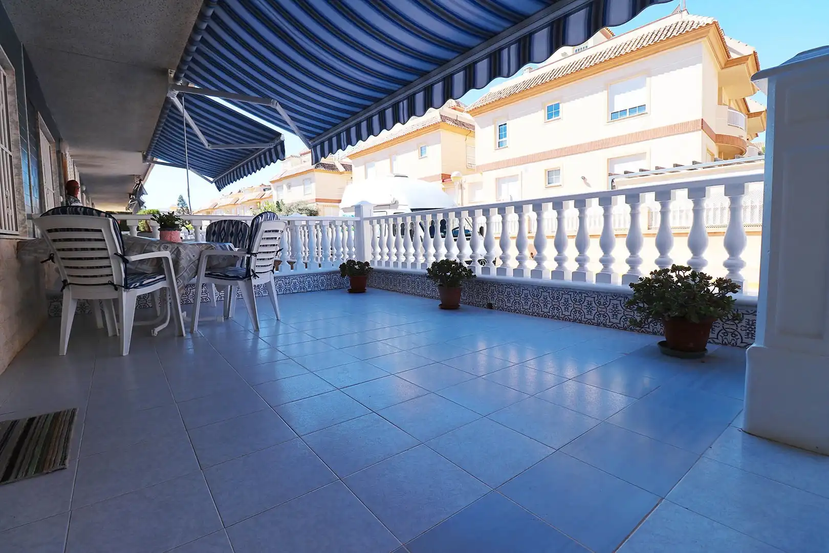 Terraza de Piso en venta en Guardamar del Segura con Terraza, Amueblado y Lavadora