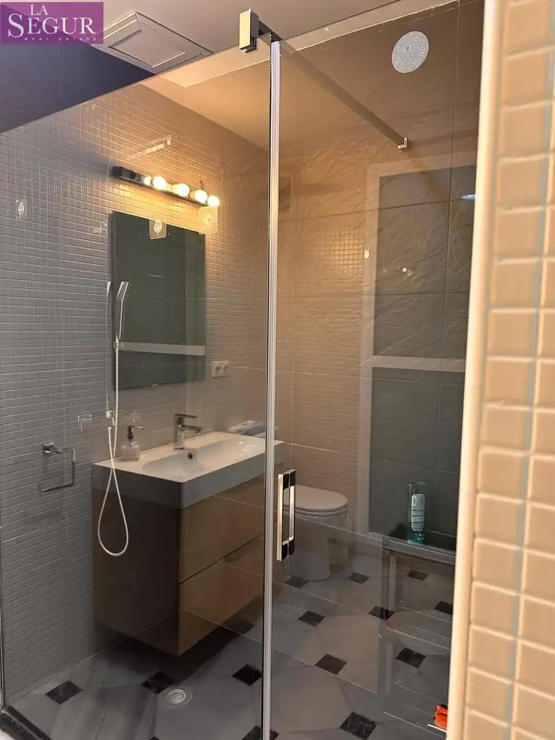 Bany de Apartament en venda en Cádiz