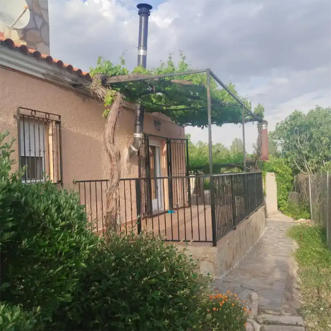 Terrassa de Casa o xalet en venda en Bogarra amb Jardí privat, Traster i Moblat
