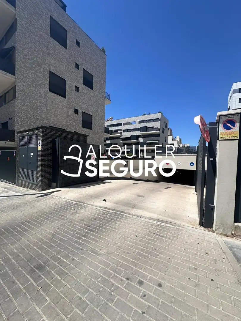 Aparcament de Pis de lloguer en Madrid amb Aire condicionat, Calefacció i Terrassa
