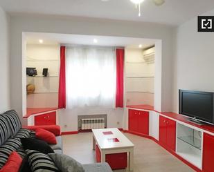 Living room of Flat to rent in  Madrid Capital  with Air Conditioner and Balcony