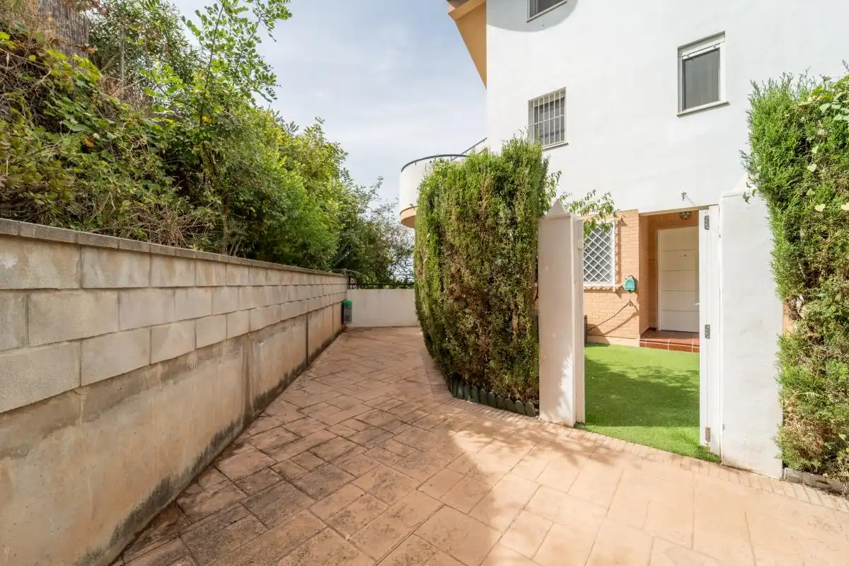 Jardín de Dúplex en venta en Rincón de la Victoria con Aire acondicionado, Calefacción y Jardín privado