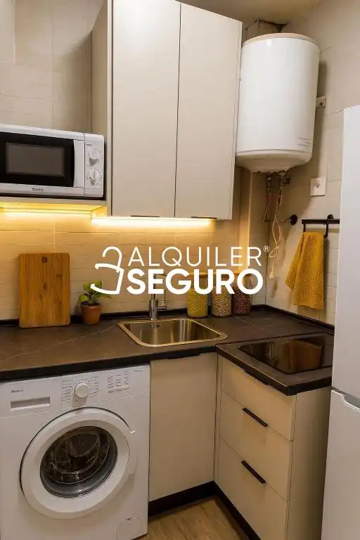 Cuina de Pis de lloguer en Jerez de la Frontera amb Aire condicionat i Moblat