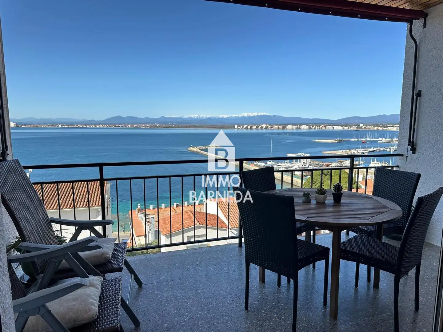 Vista exterior de Piso en venta en Roses con Terraza y Amueblado