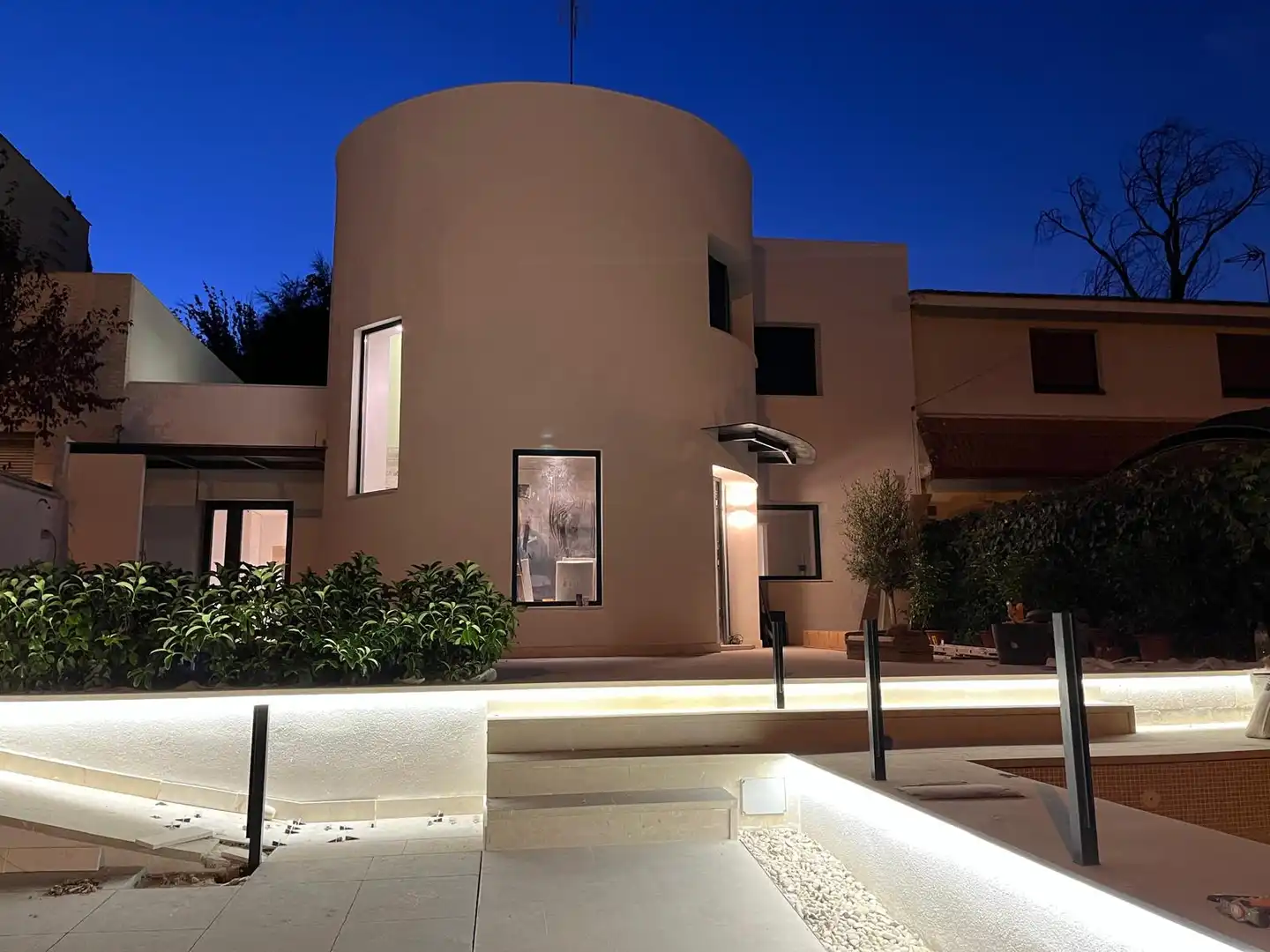 Exterior view of Houses for sale in  Madrid Capital  with Heating, Private garden and Terrace