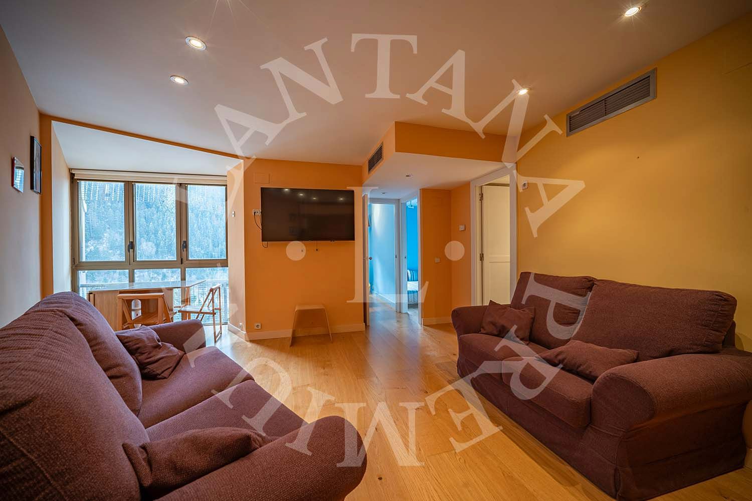 Exterior view of Apartment for sale in Naut Aran  with Heating, Parquet flooring and Furnished