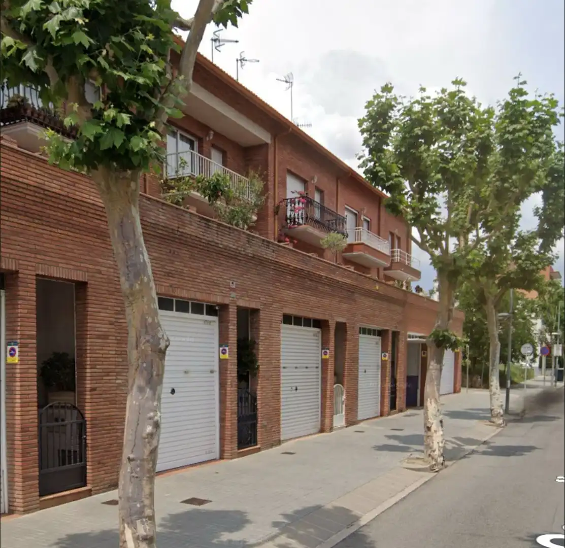 Houses for sale in Avinguda de Canovelles, 33, Canovelles
