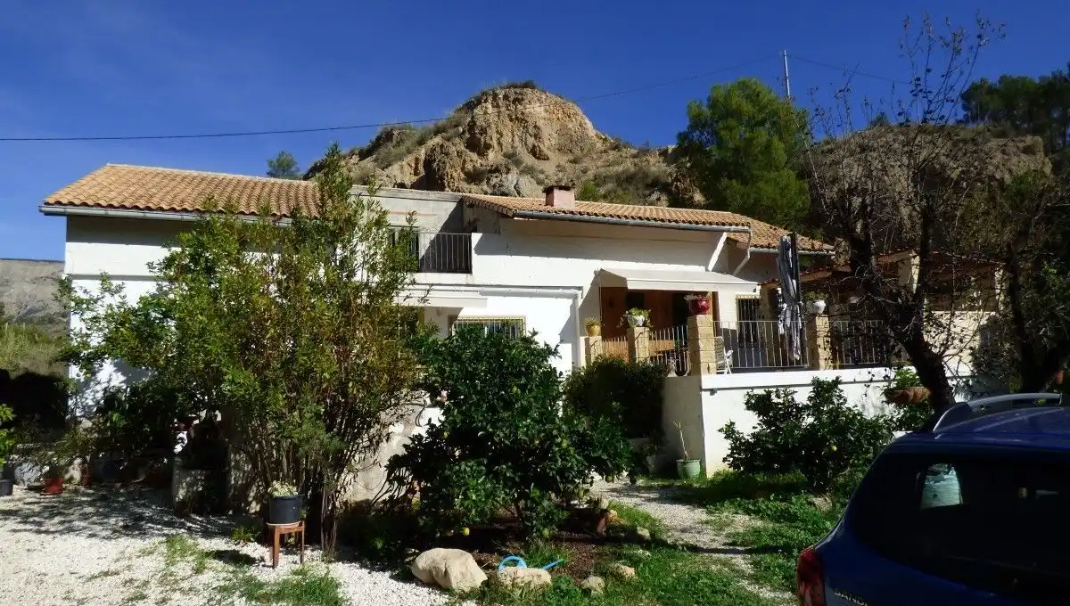 Vista exterior de Casa o xalet en venda en Orxeta amb Calefacció, Jardí privat i Terrassa